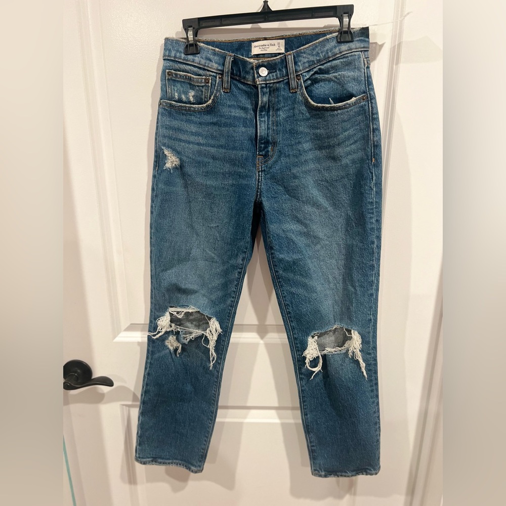 Abercrombie- mid rise boyfriend jeans- NWT